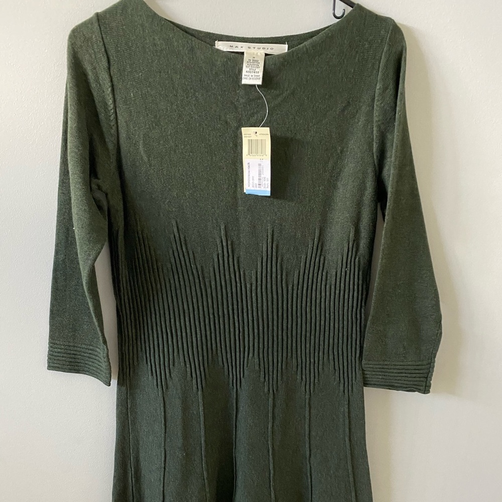 Women’s dress new with tag size M